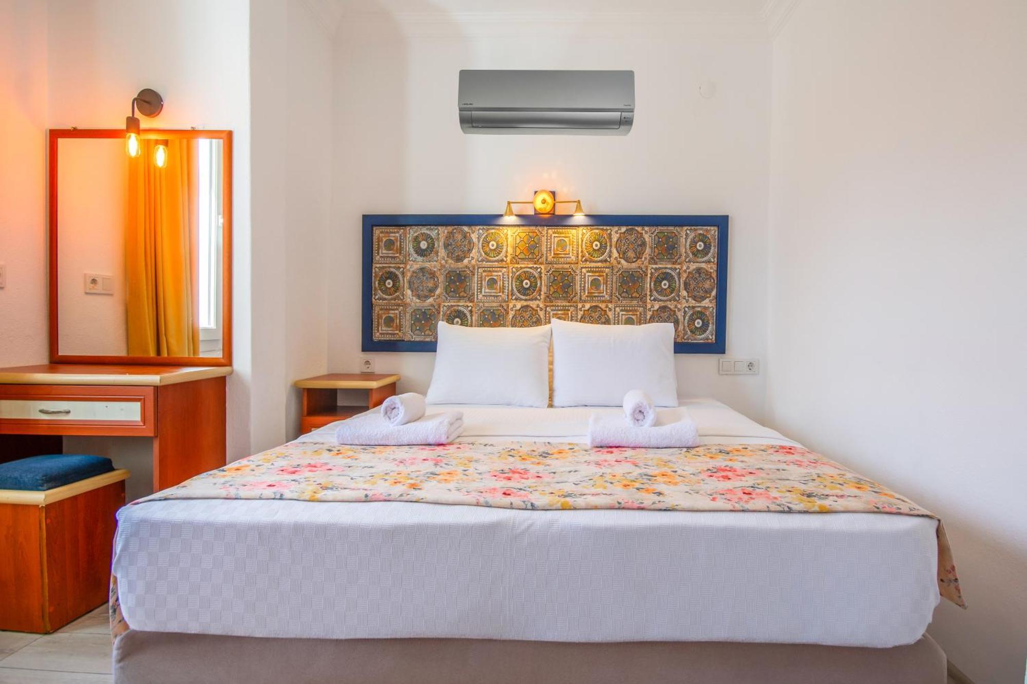 Oezguem Suite Otel Datça Exterior foto